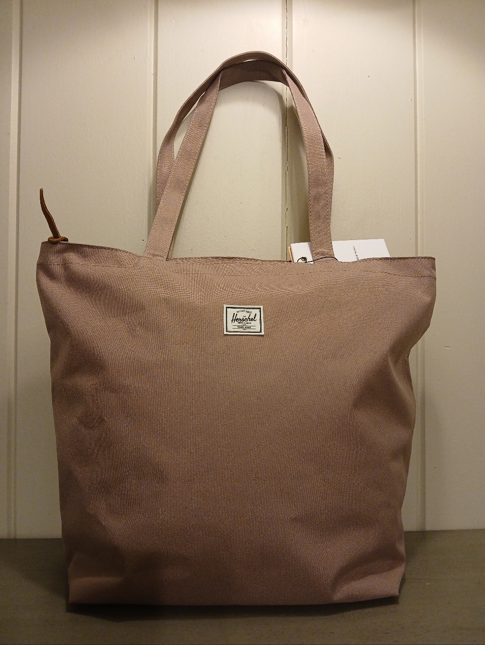 Herschel Supply Co. Mica Tote in Ash Rose Durable Polyester Zip Top Shoulder Bag - Picture 2 of 6